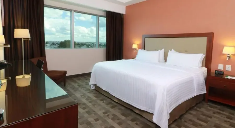 Holiday Inn & Suites Plaza Mayor